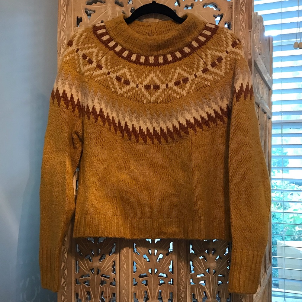 American Eagle Sweater